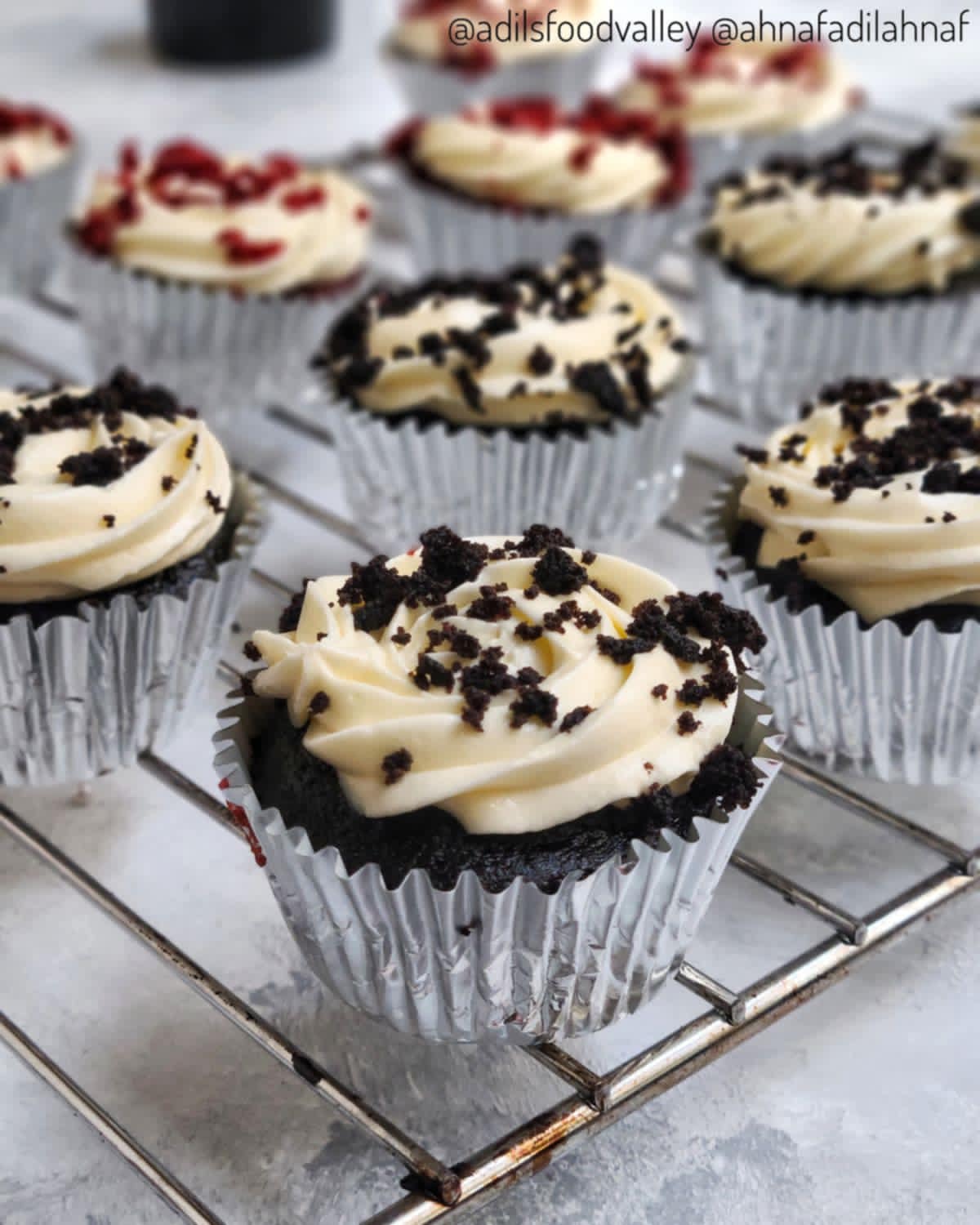 Midnight Dreams Cupcakes w Cream Cheese Buttercream